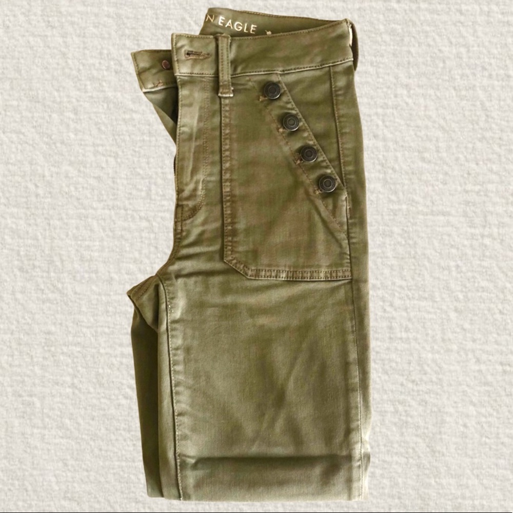 AMERICAN EAGLE GREEN HIGH RISE JEANS